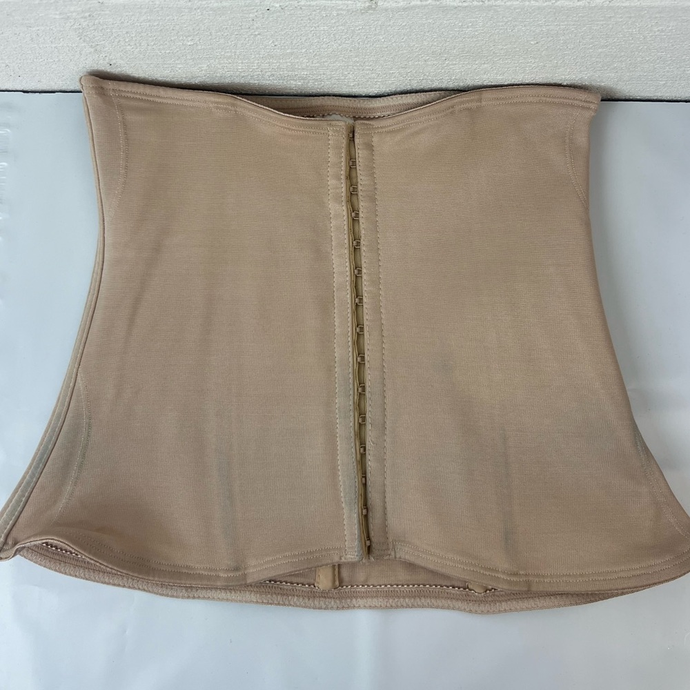 Miraclesuit Hook and Eye Waist Cincher, Medium
